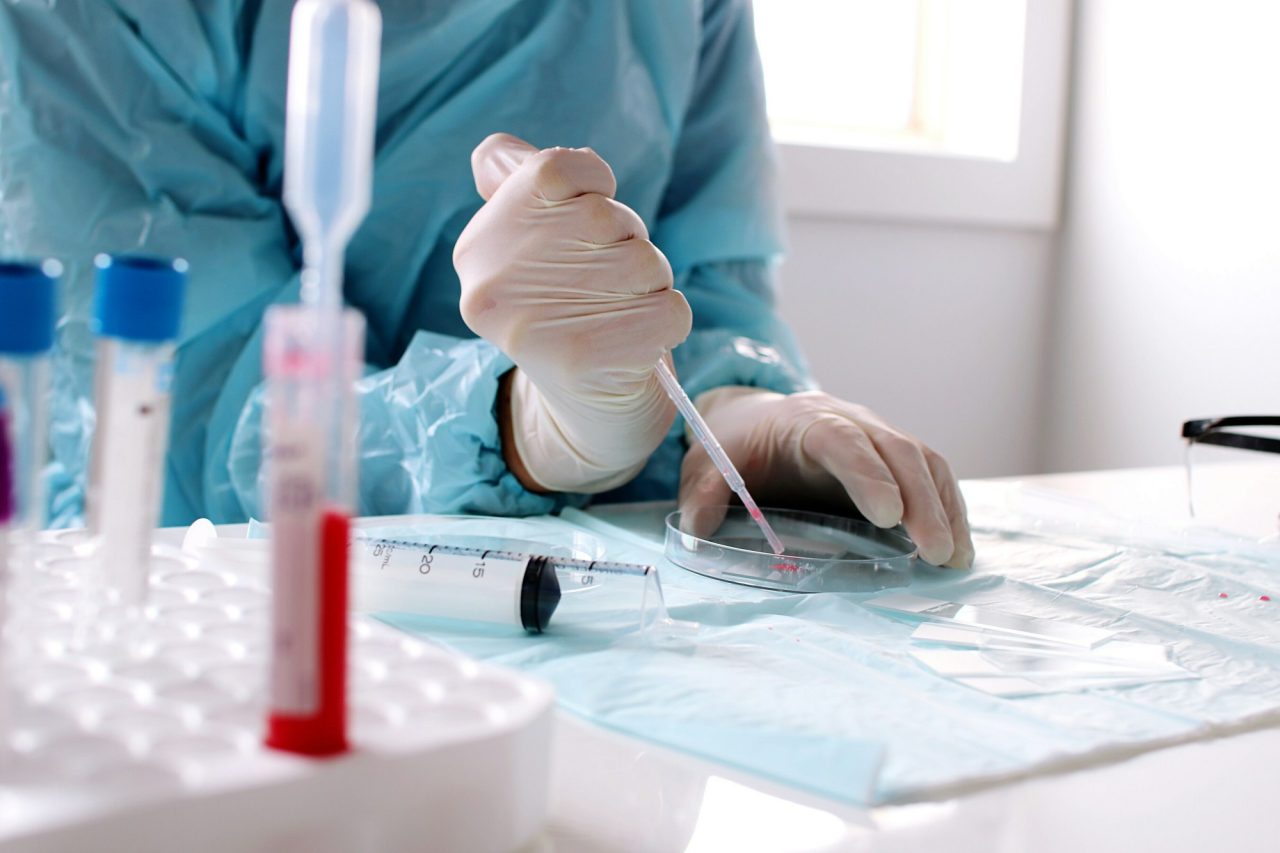 Performing laboratory tests